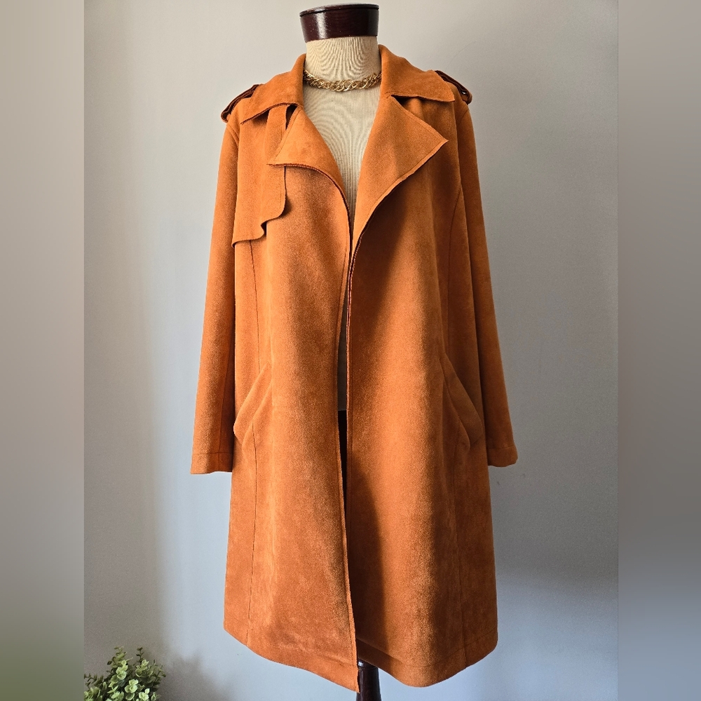 Bagatelle Burnt Orange Soft Faux Suede Ooen Front Jacket. Size M